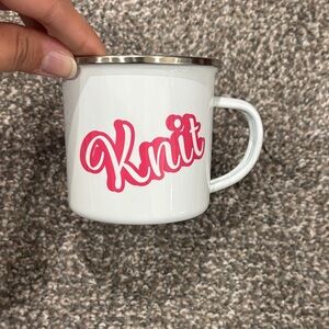 White metal Mug with Pink 'Knit' Design